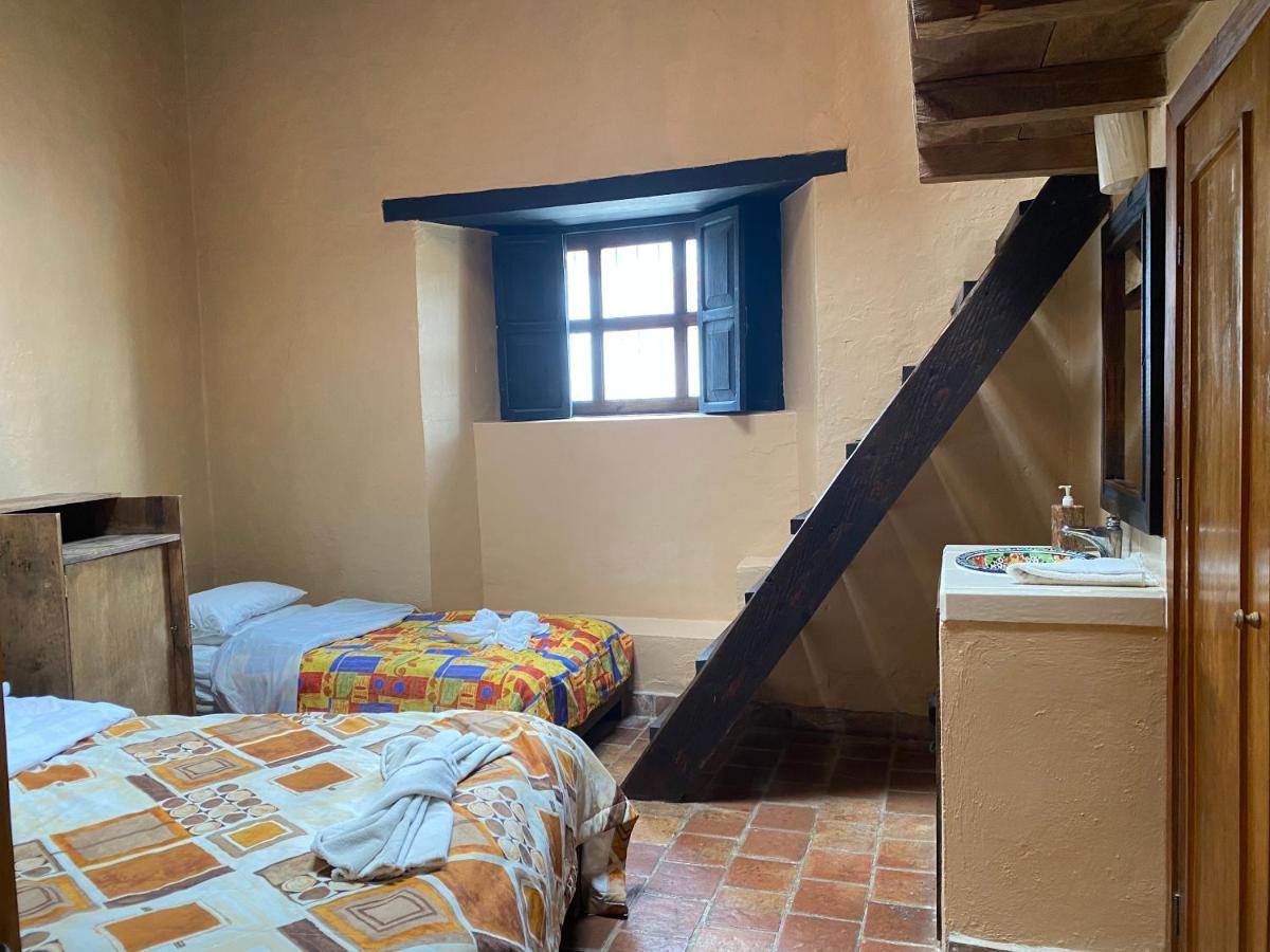 Hostal Rossco Backpackers
