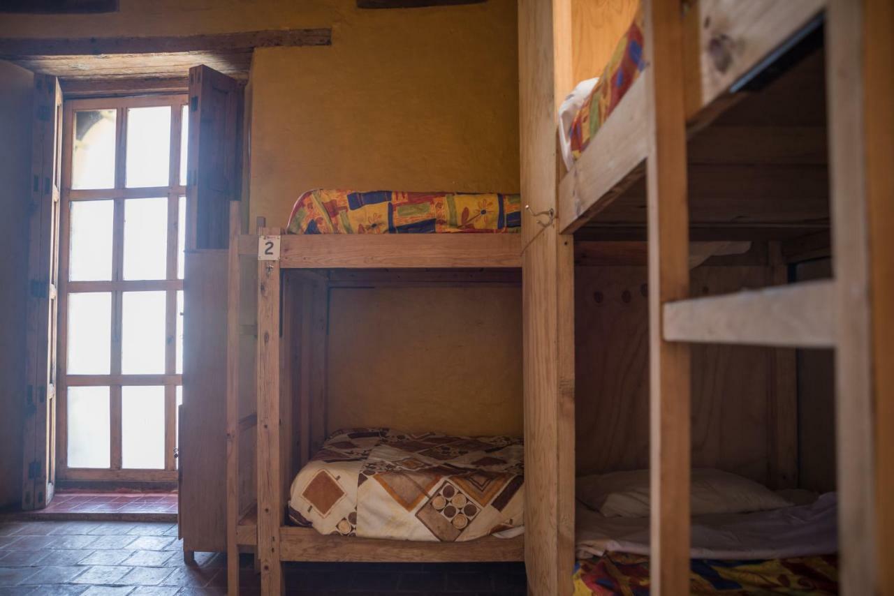 Hostal Rossco Backpackers *
